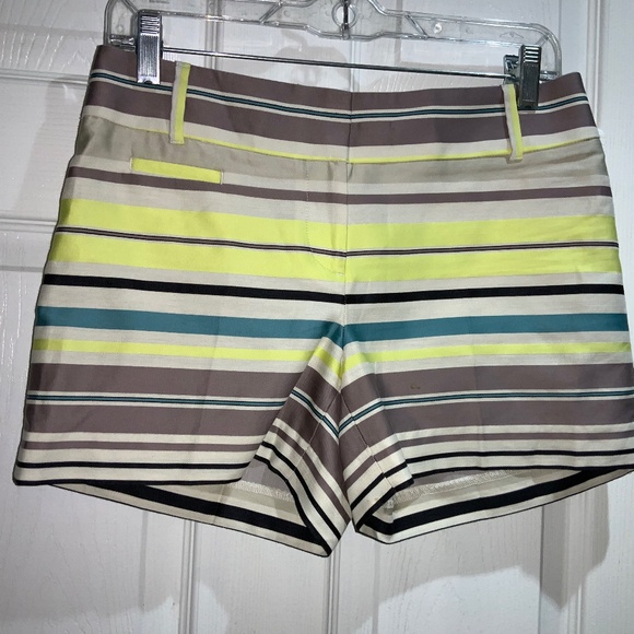 Ann Taylor Loft striped shorts Sz 00 front slash pockets Bar zip closure - Picture 1 of 4